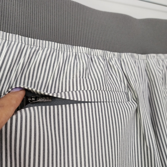 Athleta Brooklyn Hickory Striped Ankle Pants Size 14 NWOT - Picture 7 of 11